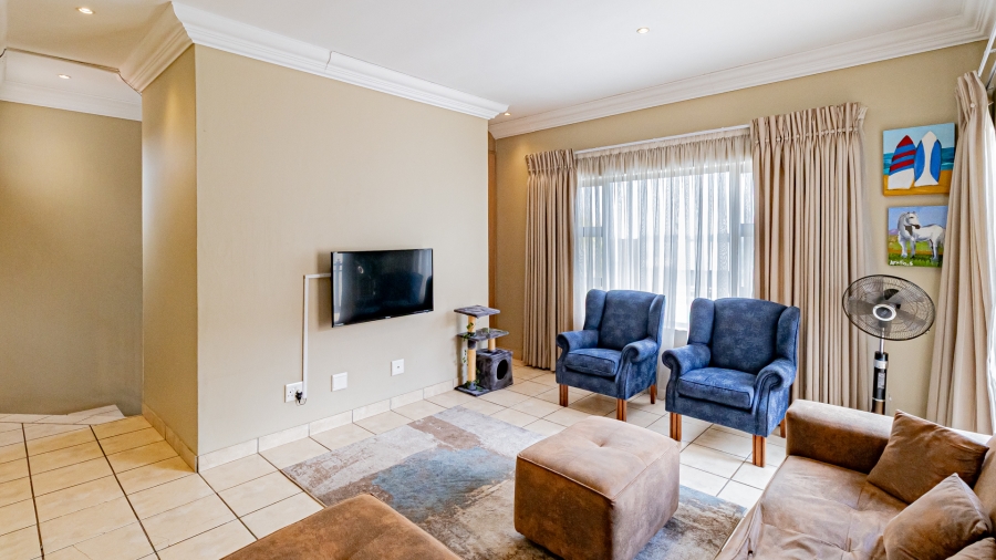 3 Bedroom Property for Sale in Olympus Country Estate Gauteng