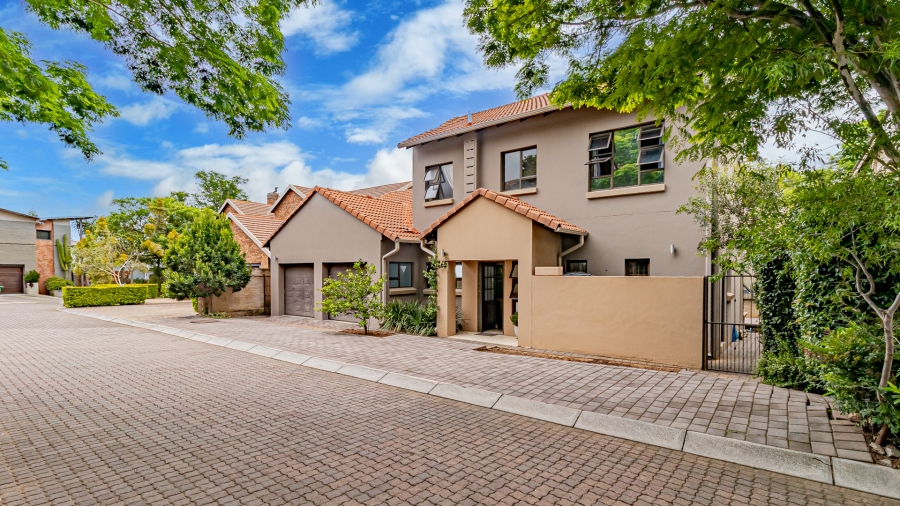 3 Bedroom Property for Sale in Olympus Country Estate Gauteng