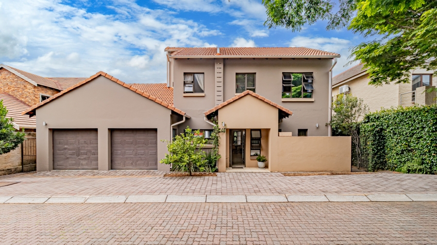 3 Bedroom Property for Sale in Olympus Country Estate Gauteng