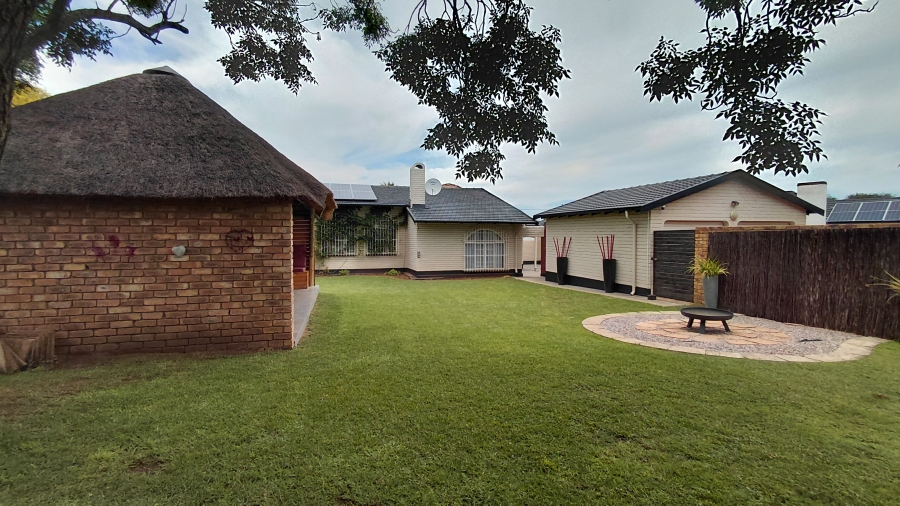 6 Bedroom Property for Sale in Atlasville Gauteng