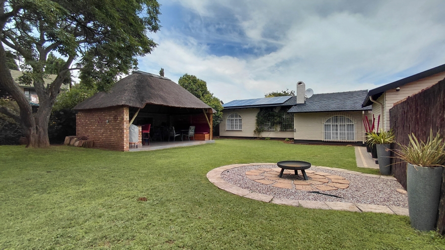 6 Bedroom Property for Sale in Atlasville Gauteng