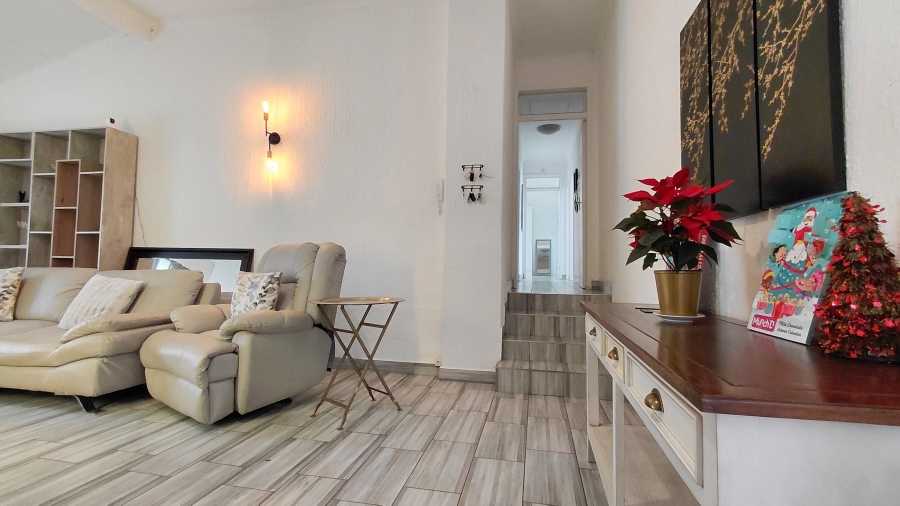 6 Bedroom Property for Sale in Atlasville Gauteng