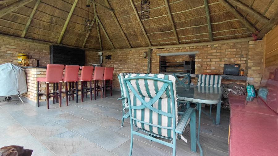 6 Bedroom Property for Sale in Atlasville Gauteng