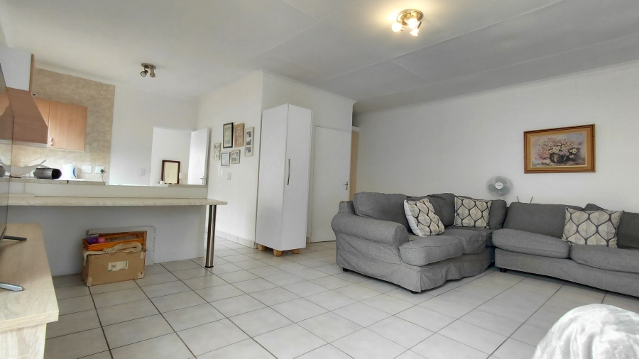 6 Bedroom Property for Sale in Atlasville Gauteng