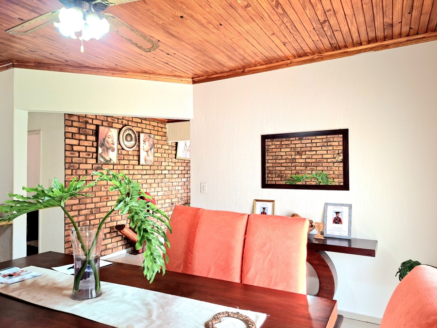 4 Bedroom Property for Sale in Discovery Gauteng