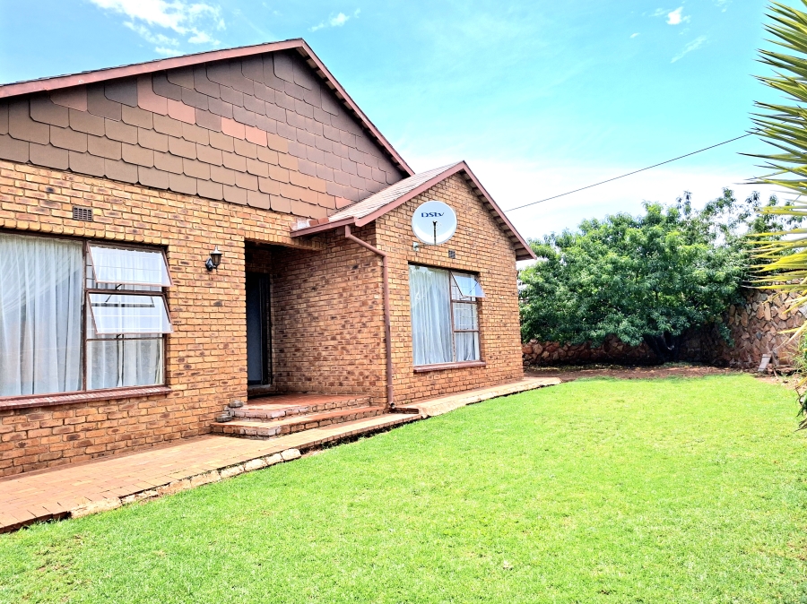 4 Bedroom Property for Sale in Discovery Gauteng