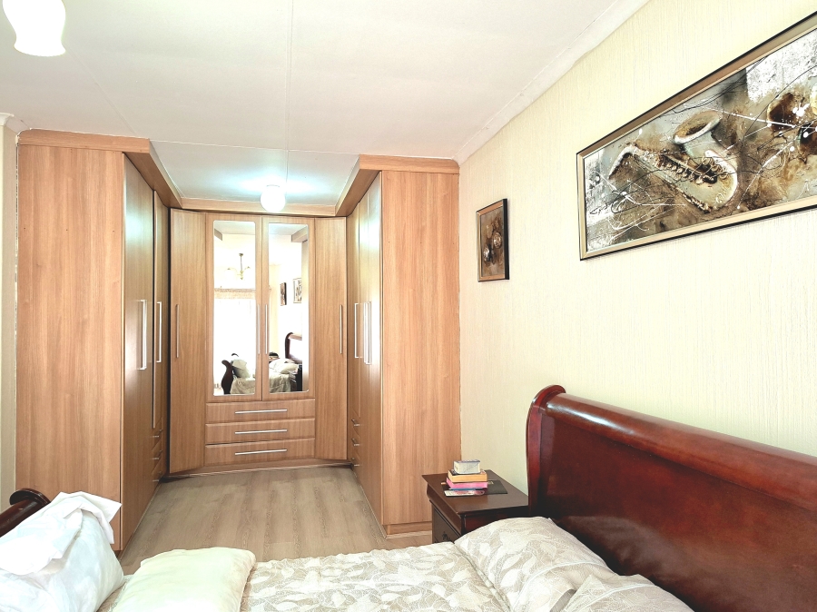 4 Bedroom Property for Sale in Discovery Gauteng