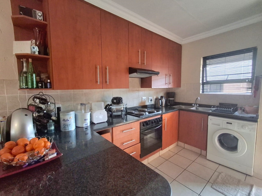 2 Bedroom Property for Sale in Ravenswood Gauteng