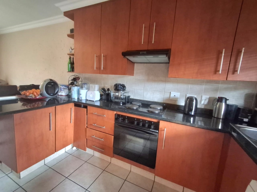 2 Bedroom Property for Sale in Ravenswood Gauteng
