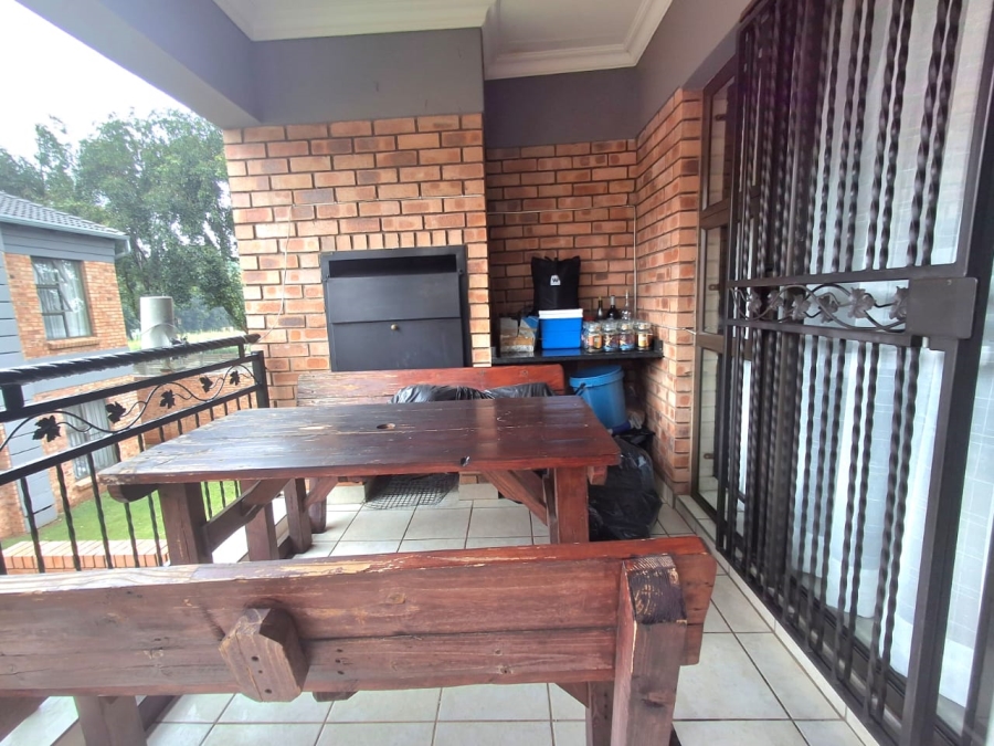 2 Bedroom Property for Sale in Ravenswood Gauteng