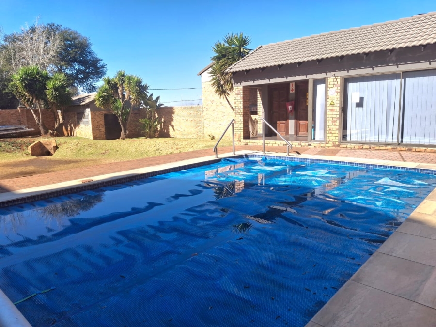 2 Bedroom Property for Sale in Ravenswood Gauteng