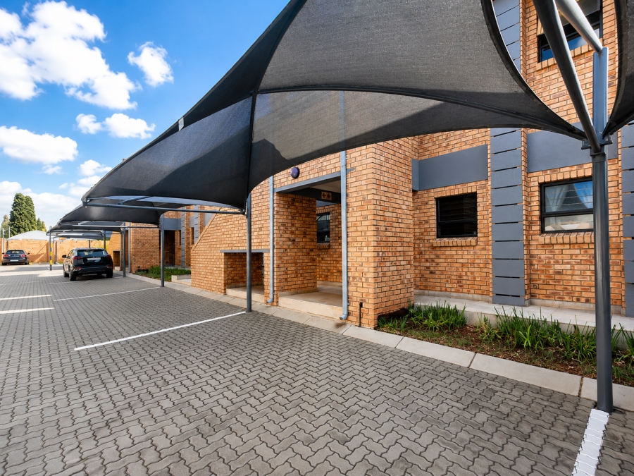 2 Bedroom Property for Sale in Ravenswood Gauteng