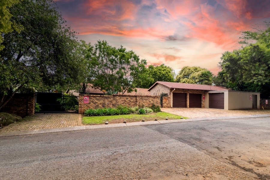 3 Bedroom Property for Sale in Faerie Glen Gauteng