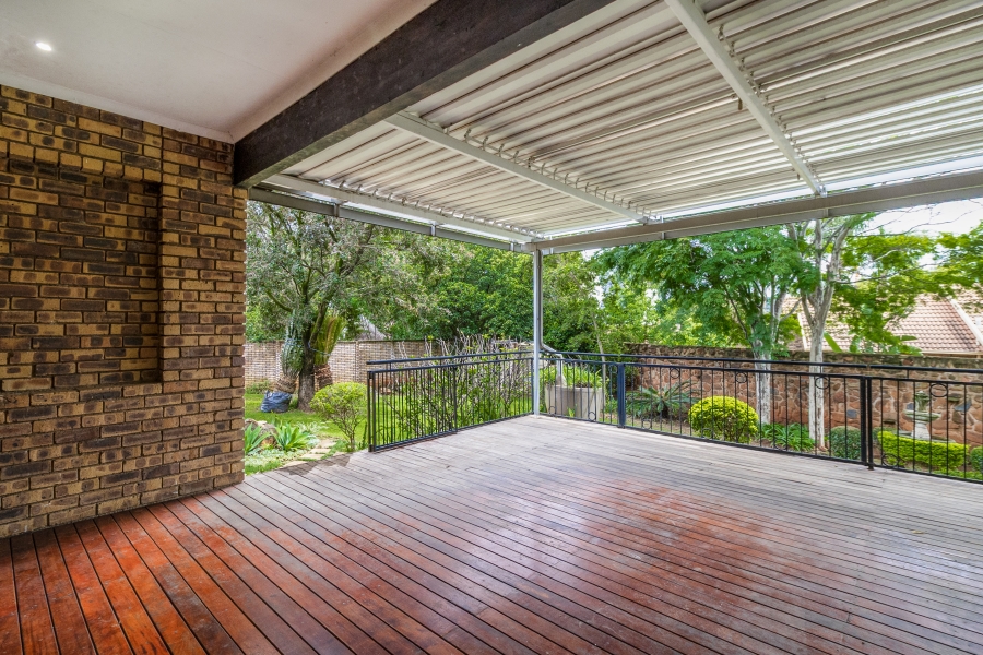 3 Bedroom Property for Sale in Faerie Glen Gauteng