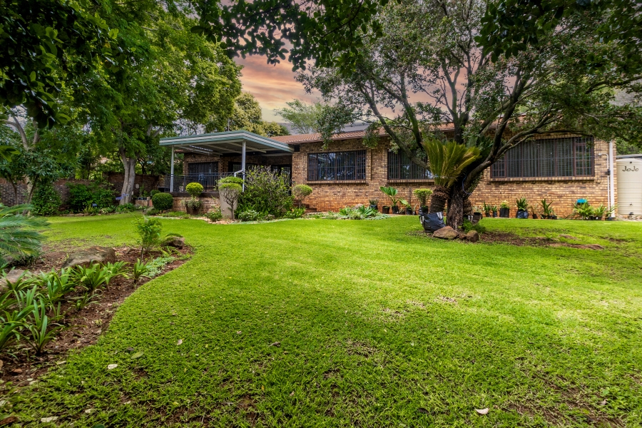 3 Bedroom Property for Sale in Faerie Glen Gauteng