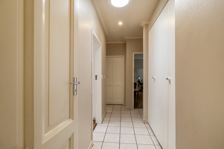 3 Bedroom Property for Sale in Faerie Glen Gauteng