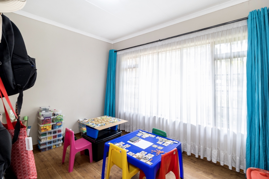 3 Bedroom Property for Sale in Faerie Glen Gauteng