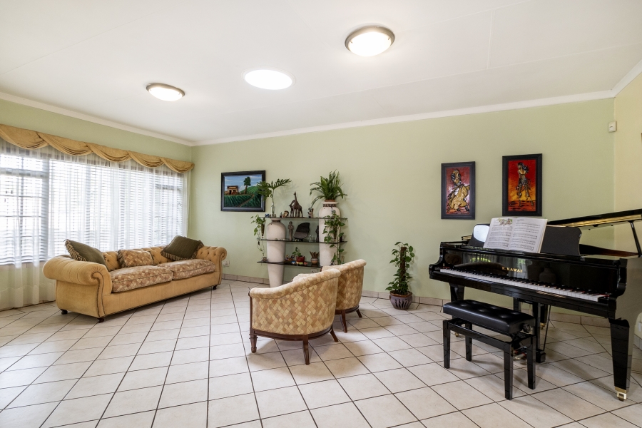 3 Bedroom Property for Sale in Faerie Glen Gauteng