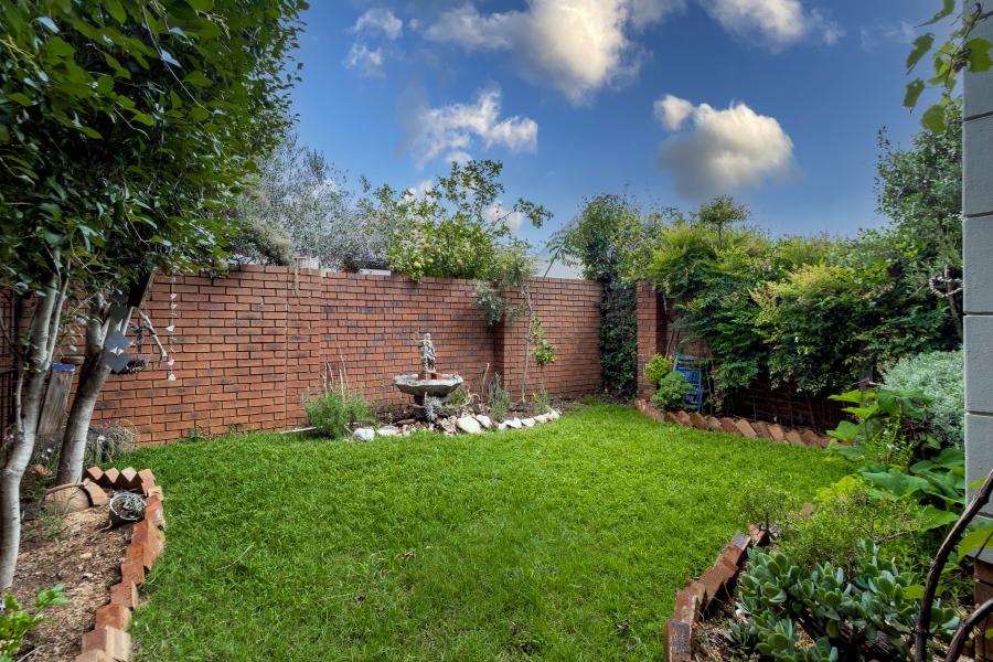 2 Bedroom Property for Sale in Boardwalk Meander Gauteng