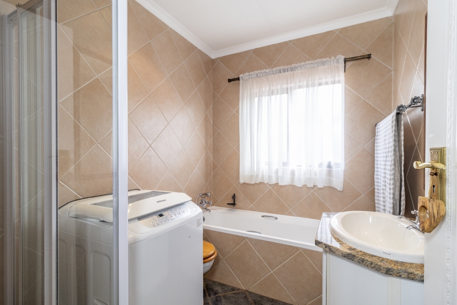 2 Bedroom Property for Sale in Boardwalk Meander Gauteng