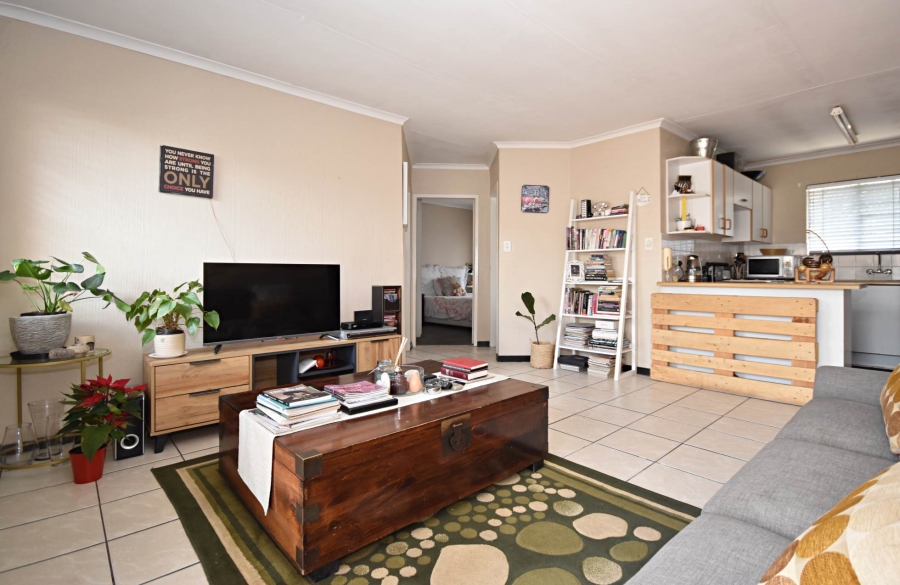 2 Bedroom Property for Sale in Sonneglans Gauteng