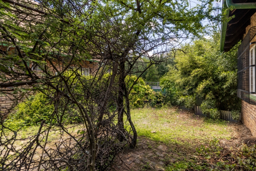 3 Bedroom Property for Sale in Garsfontein Gauteng