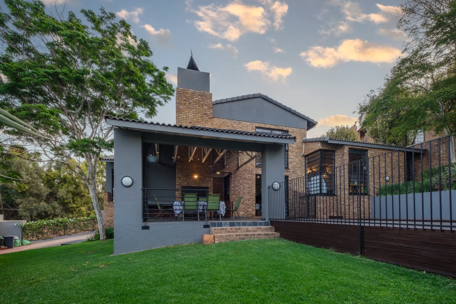 4 Bedroom Property for Sale in Waterkloof Ridge Gauteng