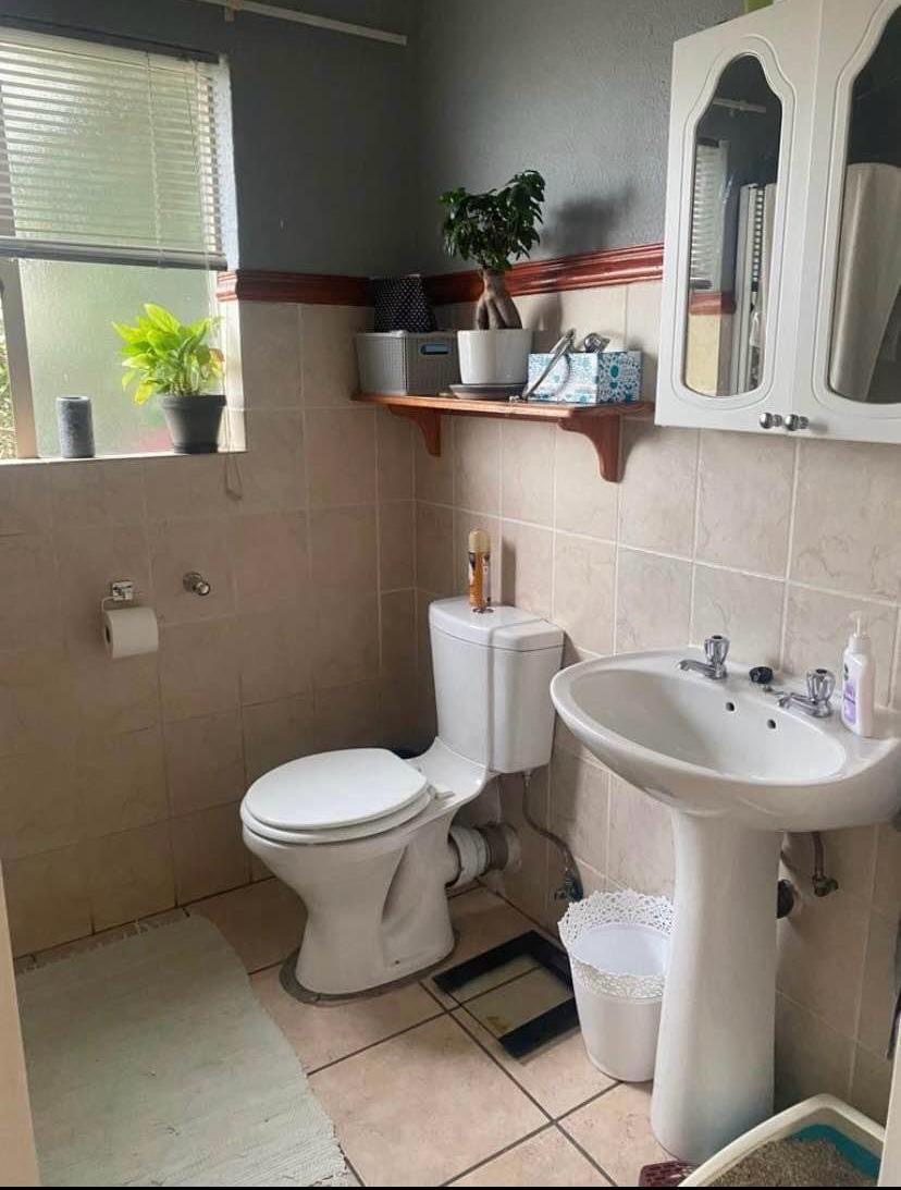 1 Bedroom Property for Sale in La Montagne Gauteng