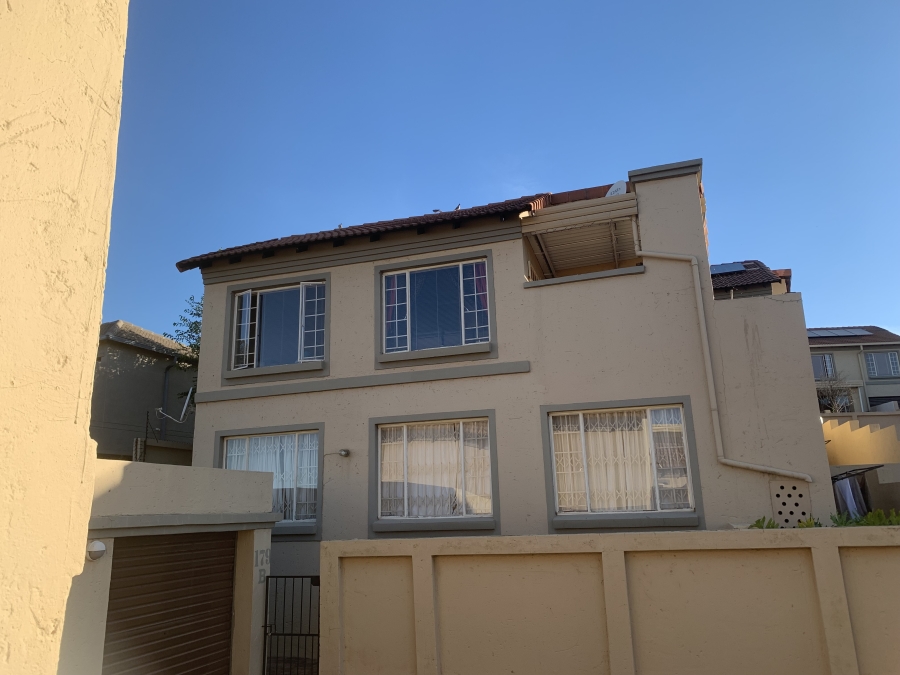 1 Bedroom Property for Sale in La Montagne Gauteng