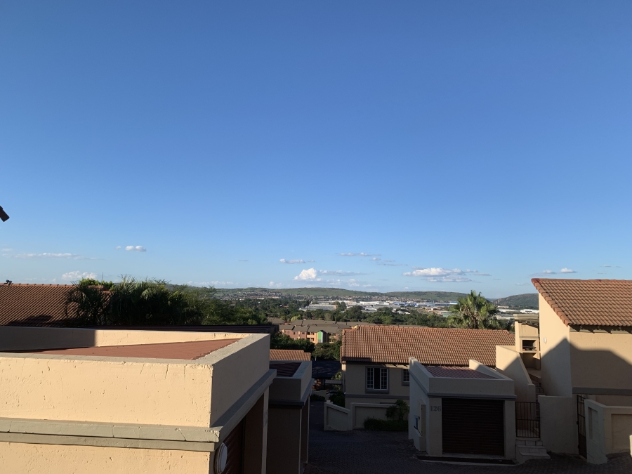 1 Bedroom Property for Sale in La Montagne Gauteng