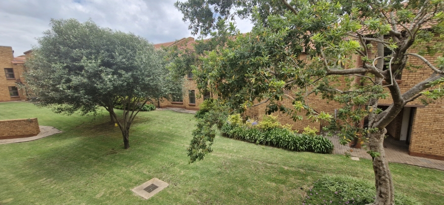 1 Bedroom Property for Sale in Willow Park Manor Gauteng