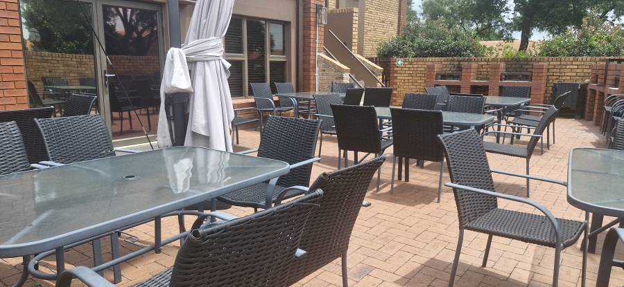 1 Bedroom Property for Sale in Willow Park Manor Gauteng