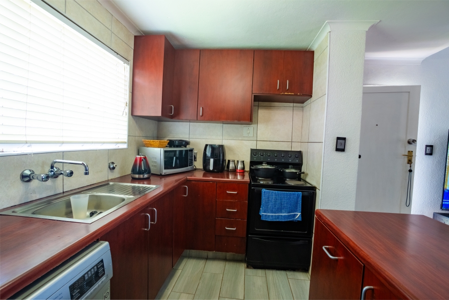 2 Bedroom Property for Sale in Weltevreden Park Gauteng