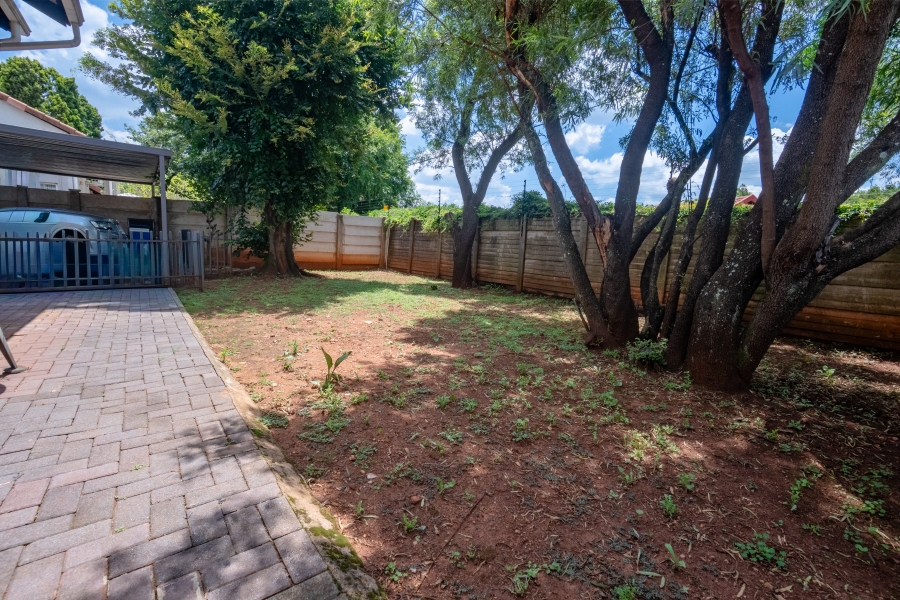 2 Bedroom Property for Sale in Weltevreden Park Gauteng