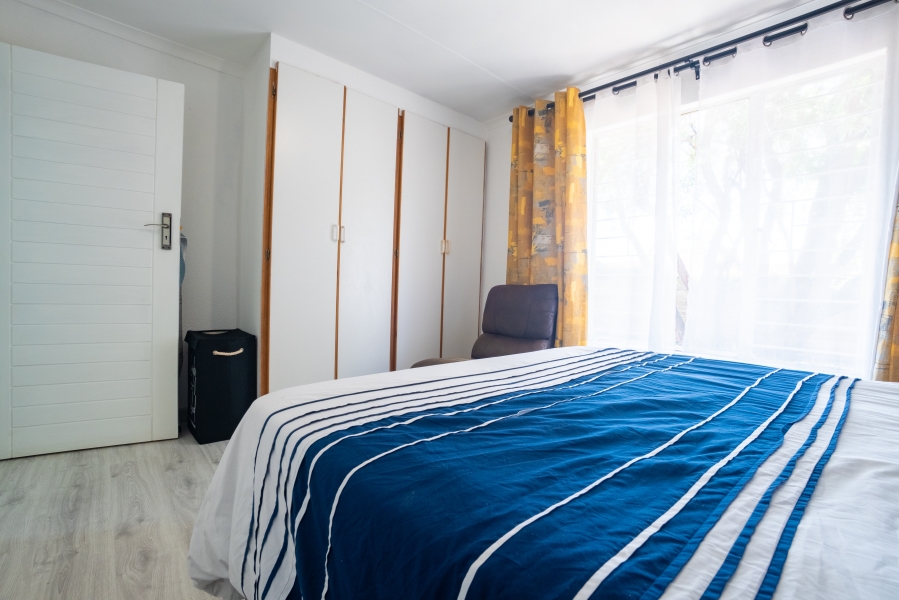 2 Bedroom Property for Sale in Weltevreden Park Gauteng