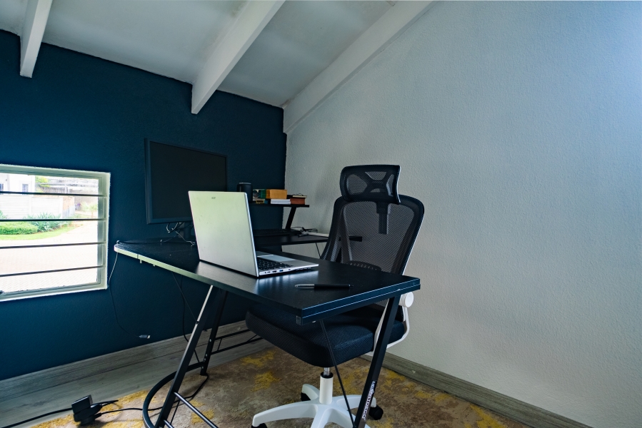 2 Bedroom Property for Sale in Weltevreden Park Gauteng