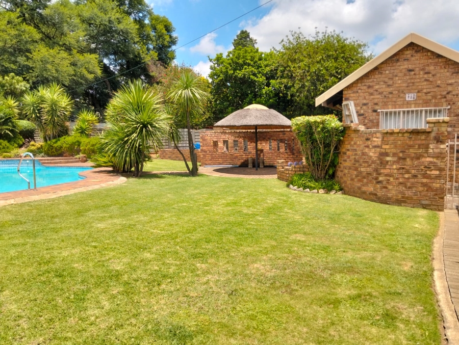3 Bedroom Property for Sale in Dunnottar Gauteng
