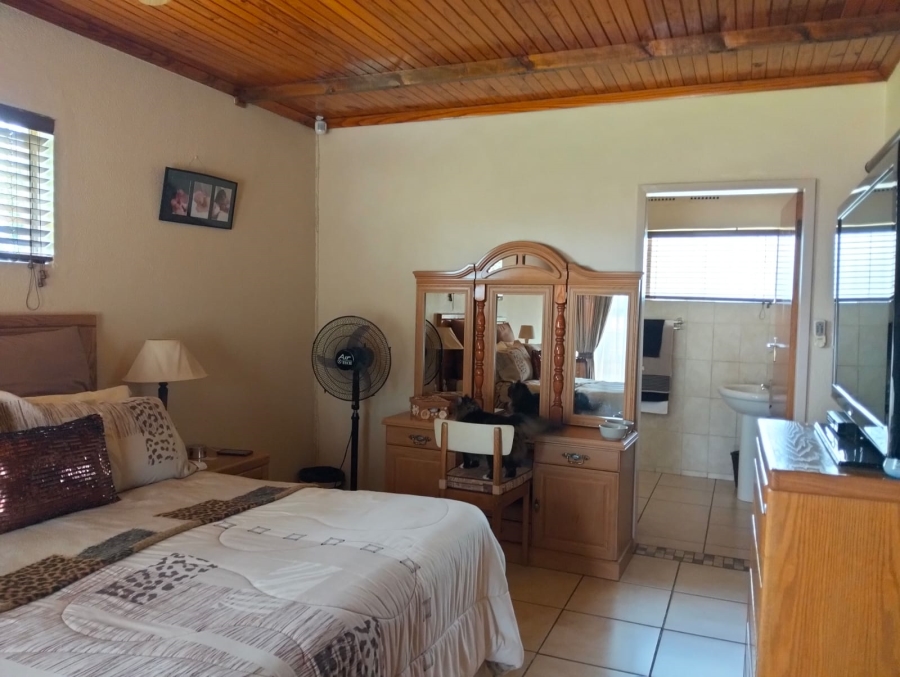 3 Bedroom Property for Sale in Dunnottar Gauteng