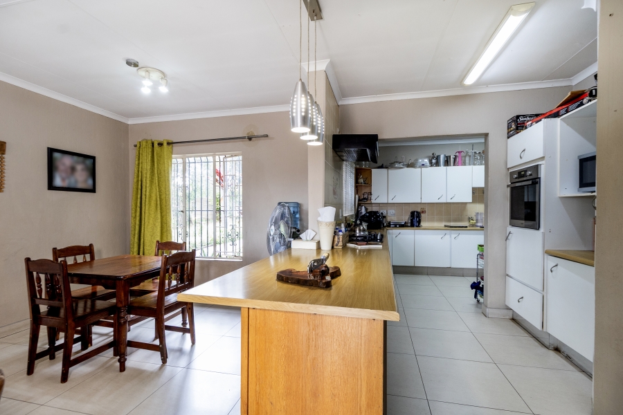 4 Bedroom Property for Sale in Monument Park Gauteng