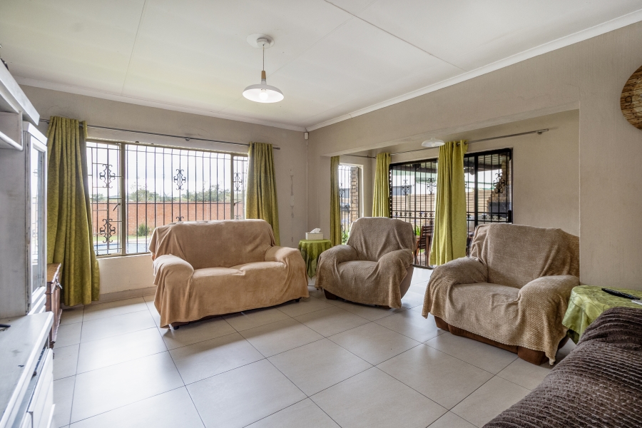 4 Bedroom Property for Sale in Monument Park Gauteng