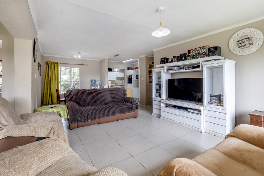 4 Bedroom Property for Sale in Monument Park Gauteng