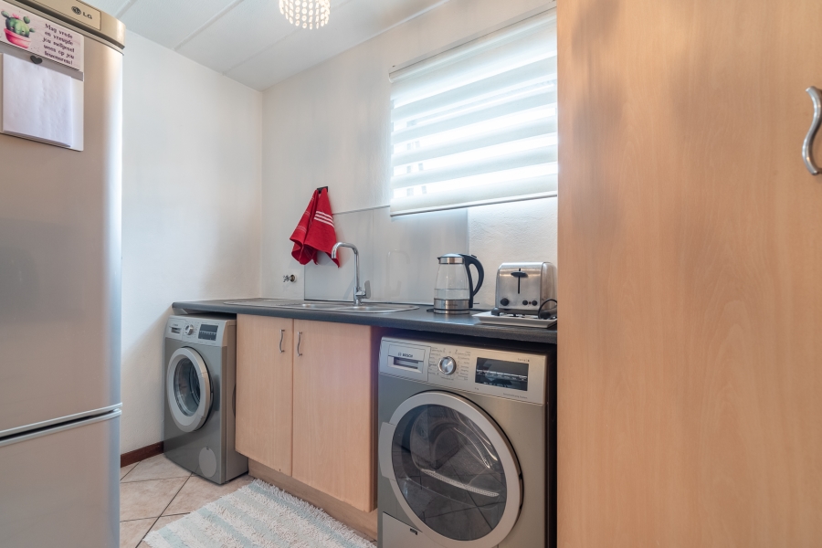 1 Bedroom Property for Sale in North Riding Gauteng