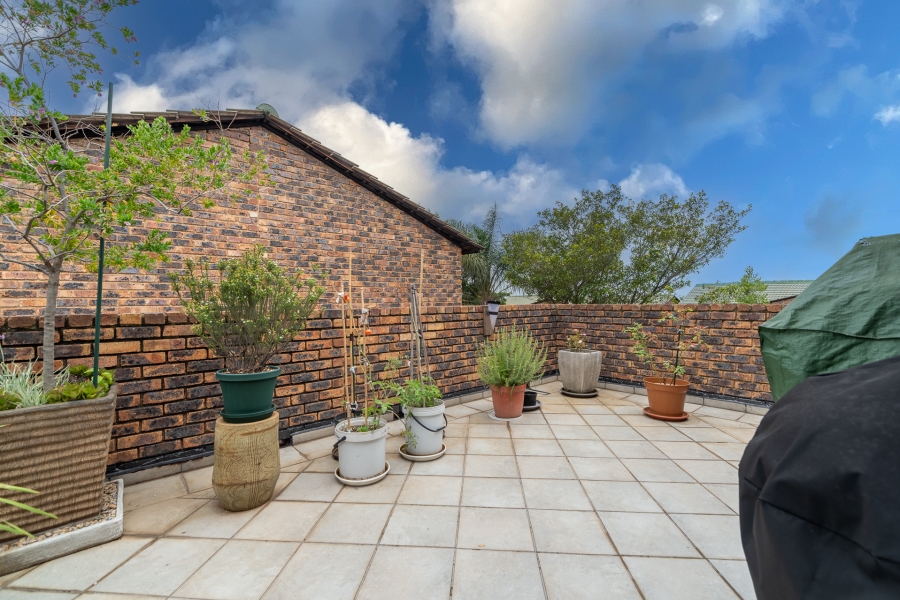 1 Bedroom Property for Sale in North Riding Gauteng