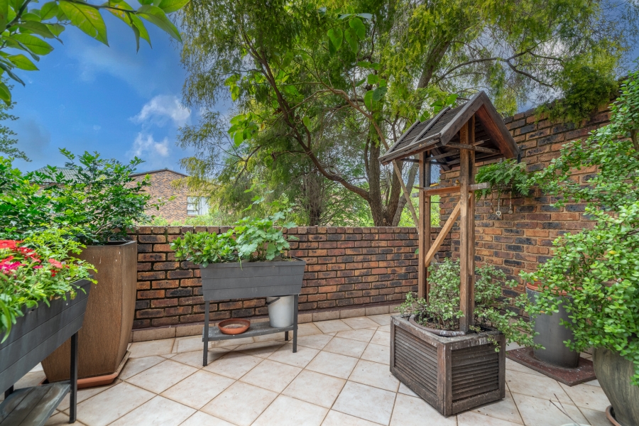 1 Bedroom Property for Sale in North Riding Gauteng