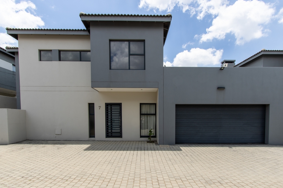 3 Bedroom Property for Sale in Edenvale Central Gauteng