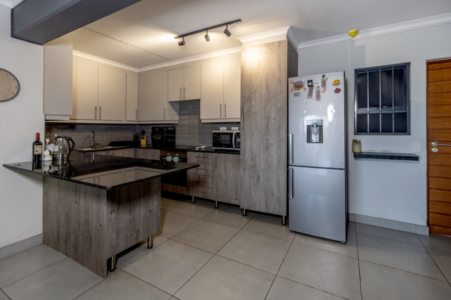 2 Bedroom Property for Sale in Brooklyn Gauteng