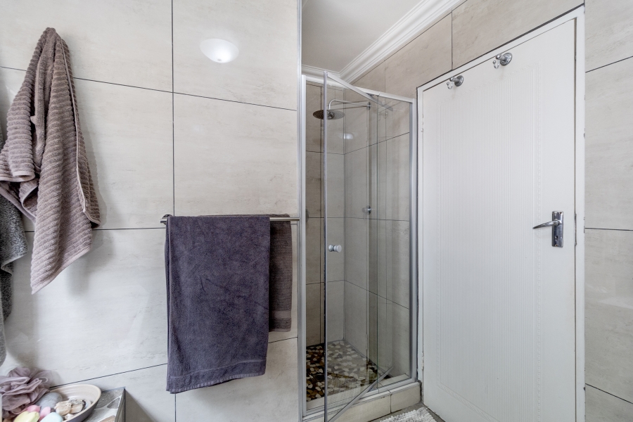 3 Bedroom Property for Sale in Erasmuskloof Gauteng