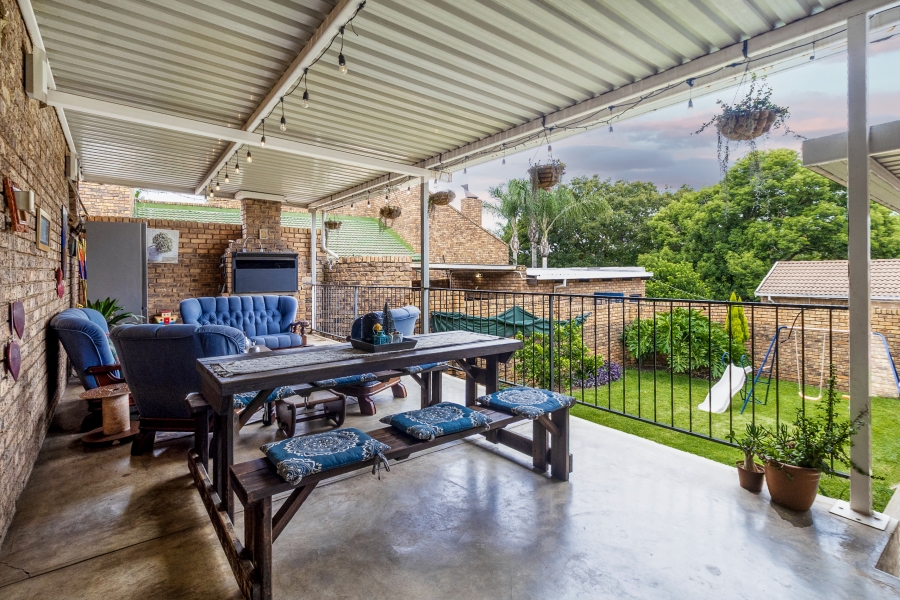 3 Bedroom Property for Sale in Erasmuskloof Gauteng