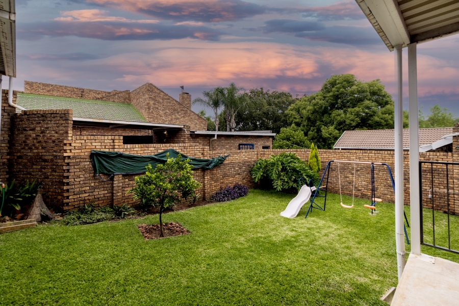 3 Bedroom Property for Sale in Erasmuskloof Gauteng