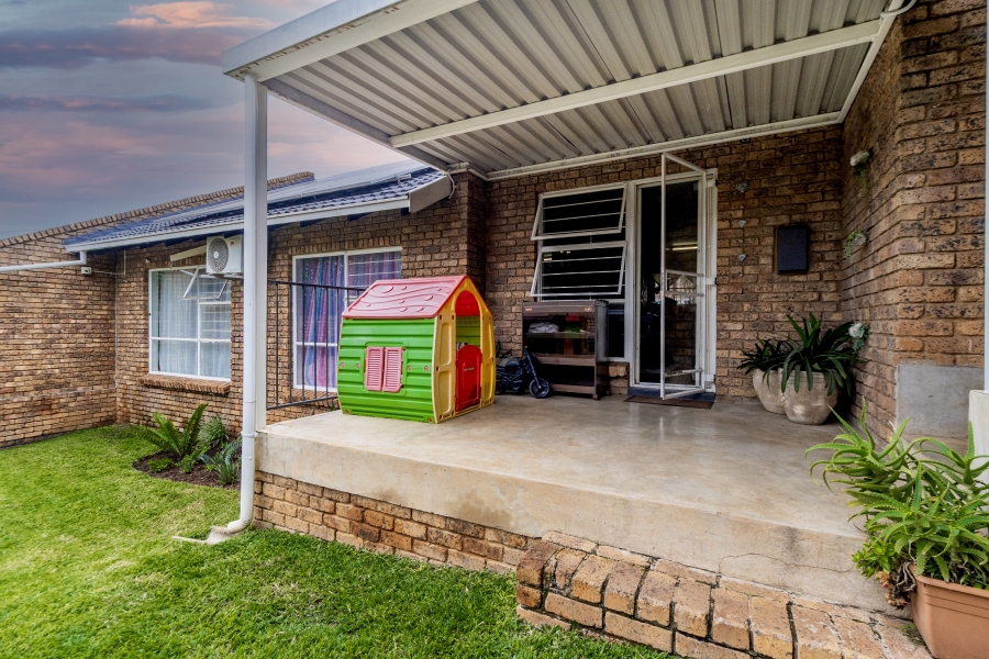 3 Bedroom Property for Sale in Erasmuskloof Gauteng